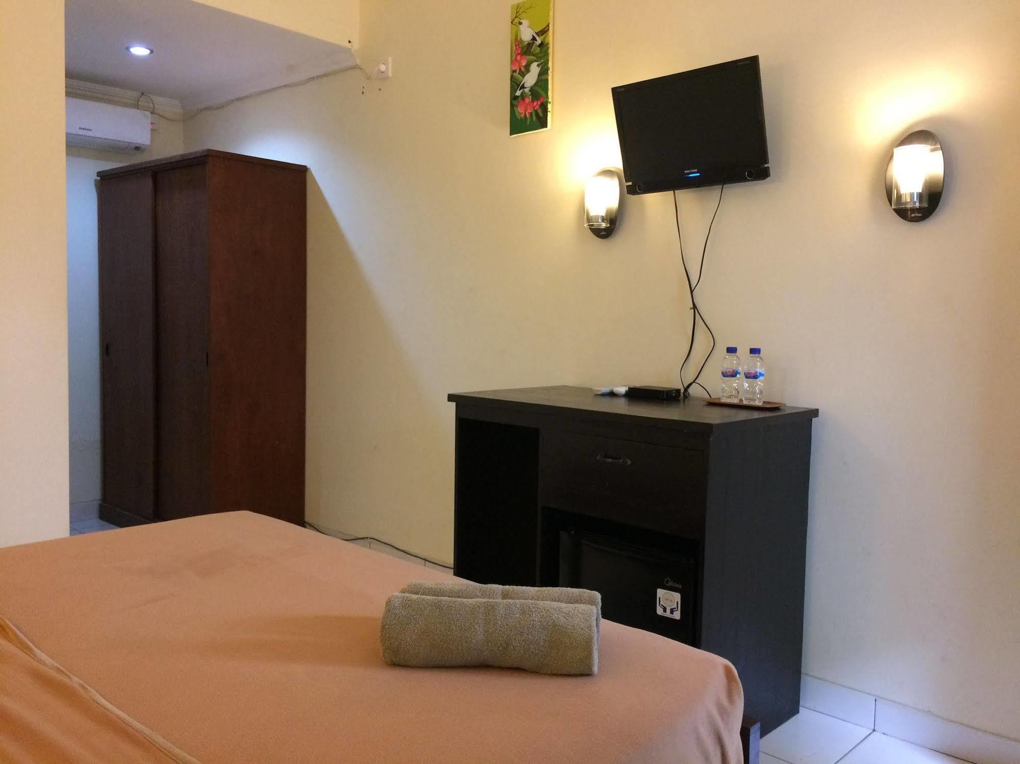 Jenny Bunker Homestay กูตา ภายนอก รูปภาพ